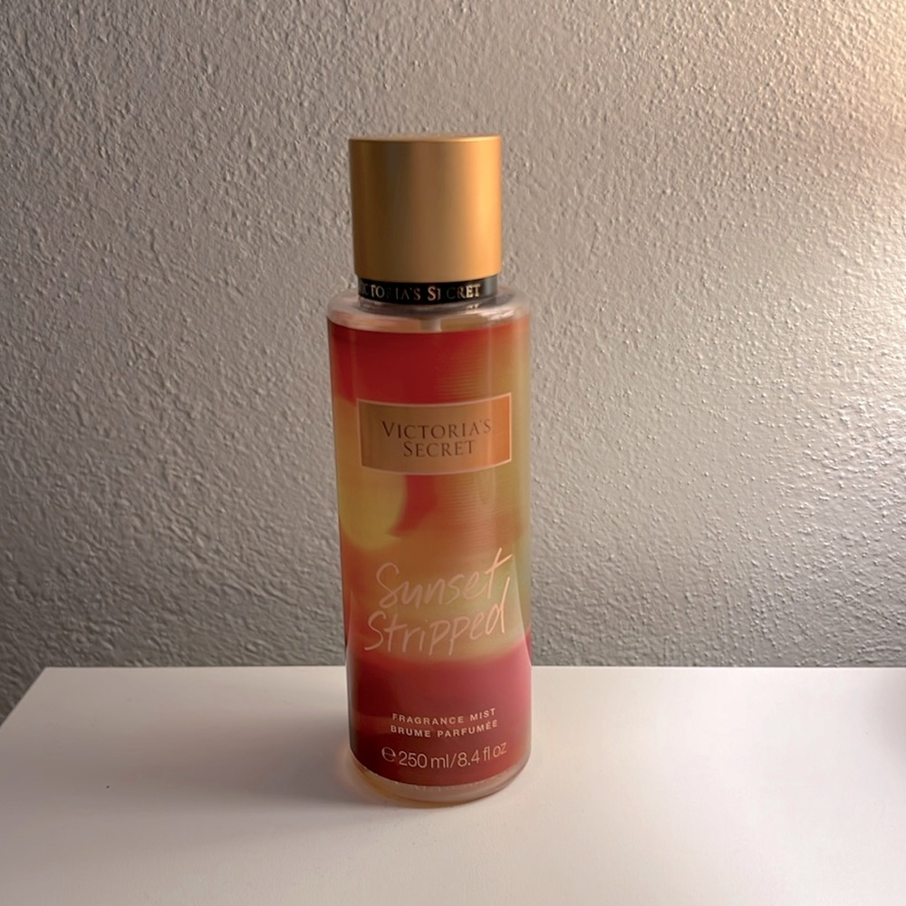 Victoria’s Secret Sunset Stripped Fragrance Mist